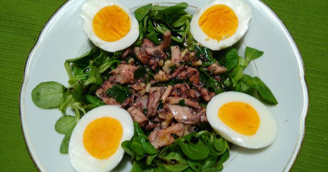 Tintenfisch-Salat mit Limetten-Chili-Knoblauch-Dressing