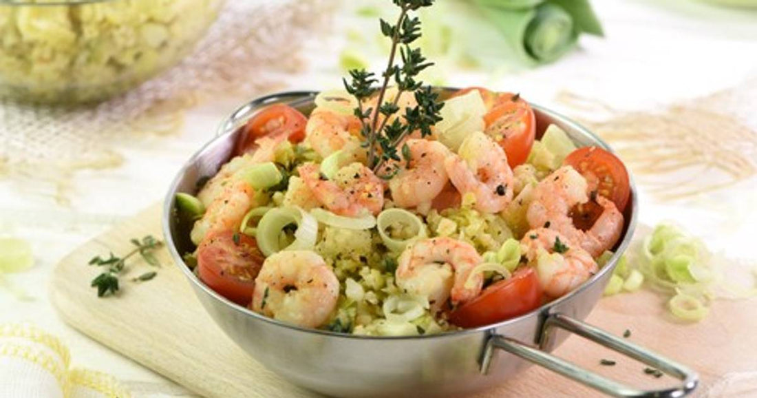 Schnelle Garnelen-Bulgur-Pfanne mit Kohl & Lauch