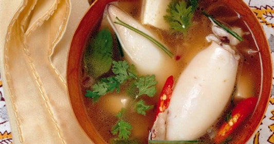 Vietnamesische Tintenfisch-Suppe
