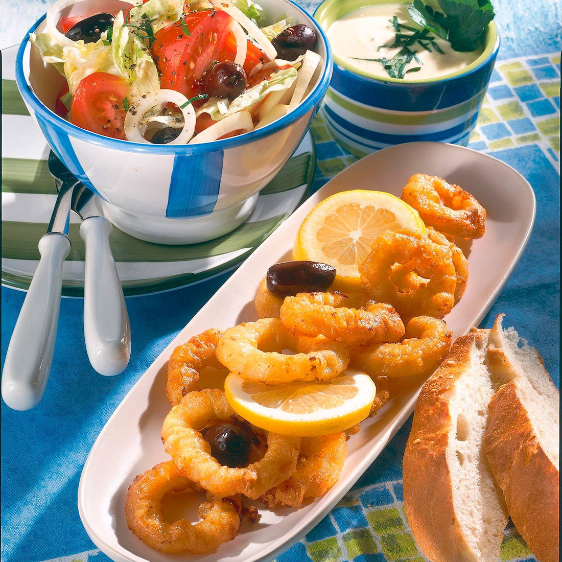 Tintenfischringe mit Salat