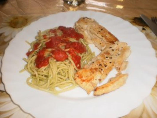 Spaghetti mit Pesto und feinem Fischfilet