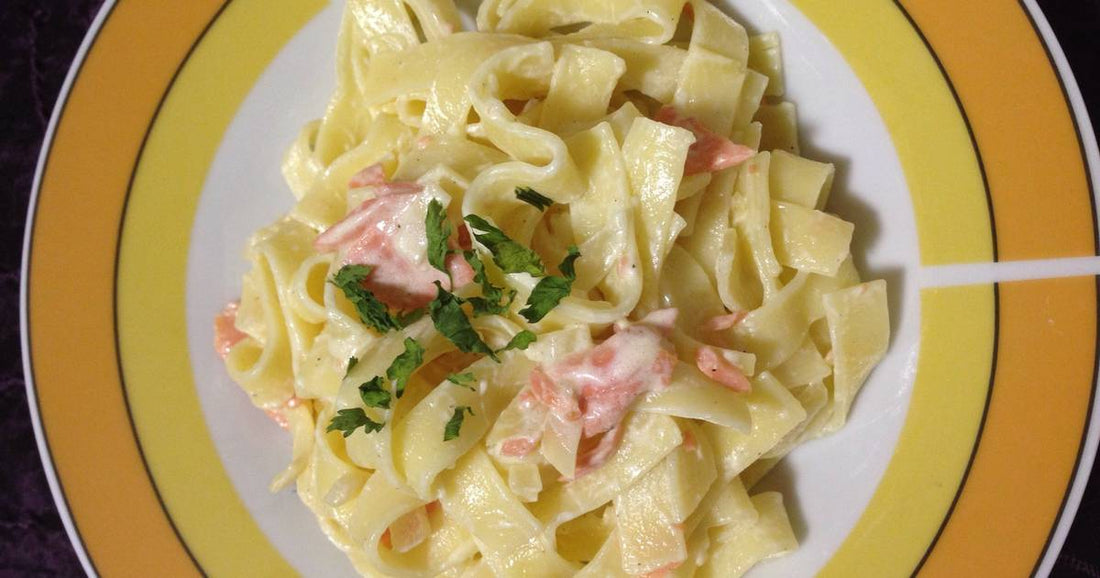 Tagliatelle mit Lachs-Rahm-Sauce