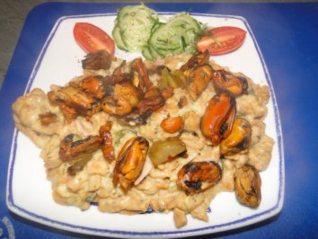 Miesmuscheln mit cremiger Käse Sahne Spinatsauce mit selbstgemachten Nudeln - ei