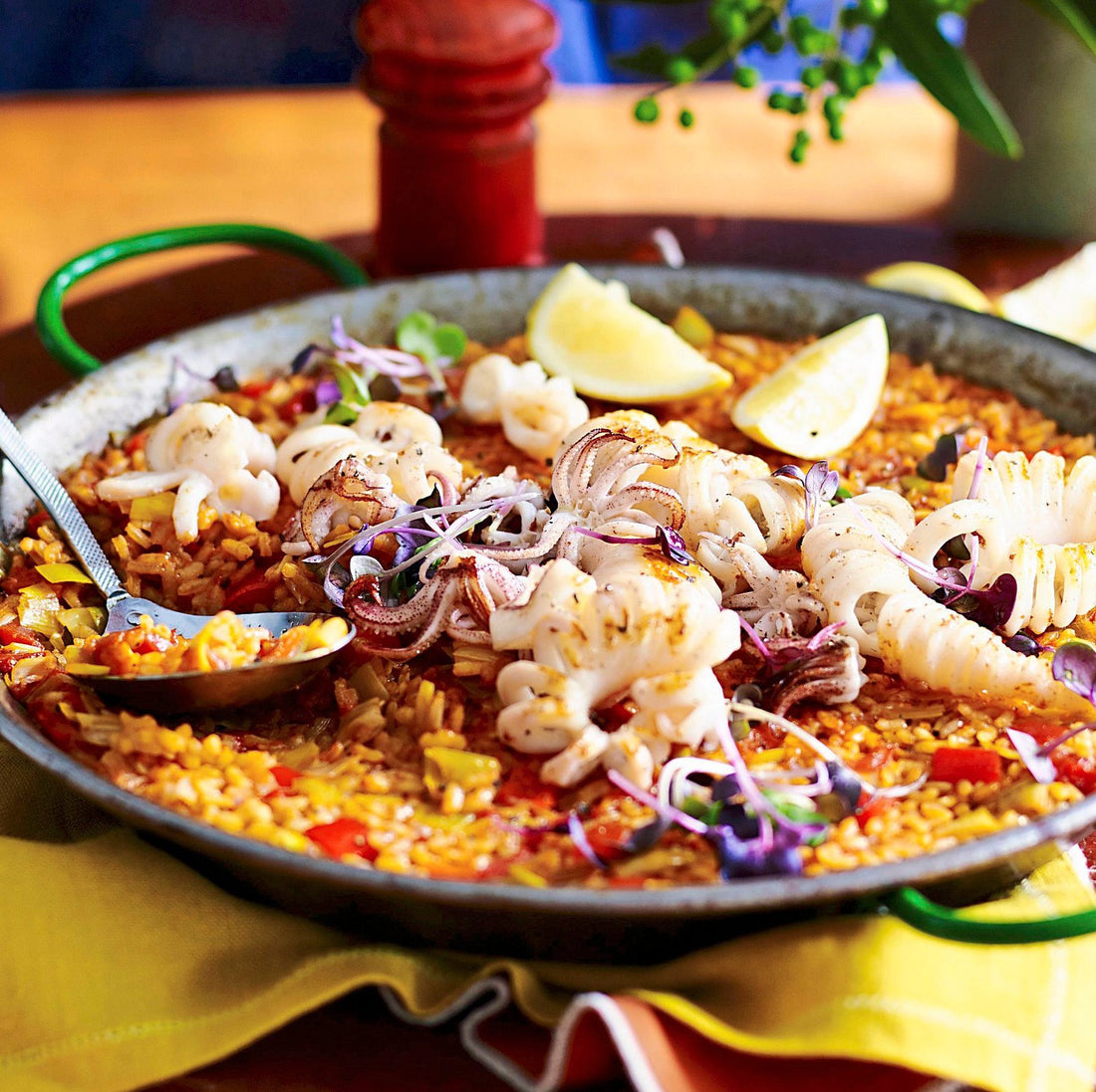 Paella mit Calamares