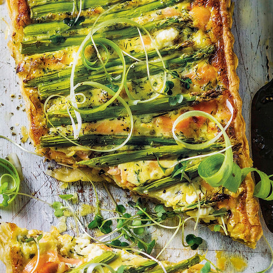 Spargel-Quiche mit Lachs und Feta