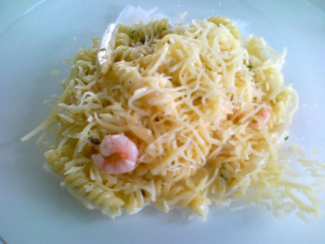 Schnell Nudelpfanne mit Spargel und Krabben