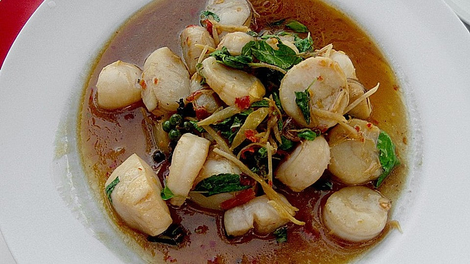 Pad Cha mit verschiedenen Meeresfrüchten oder Fisch von Dorry