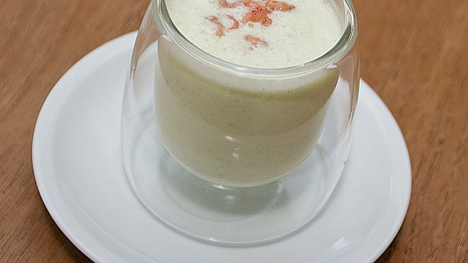 Kalte Avocado - Gurkensuppe mit Krabben von chefkoch