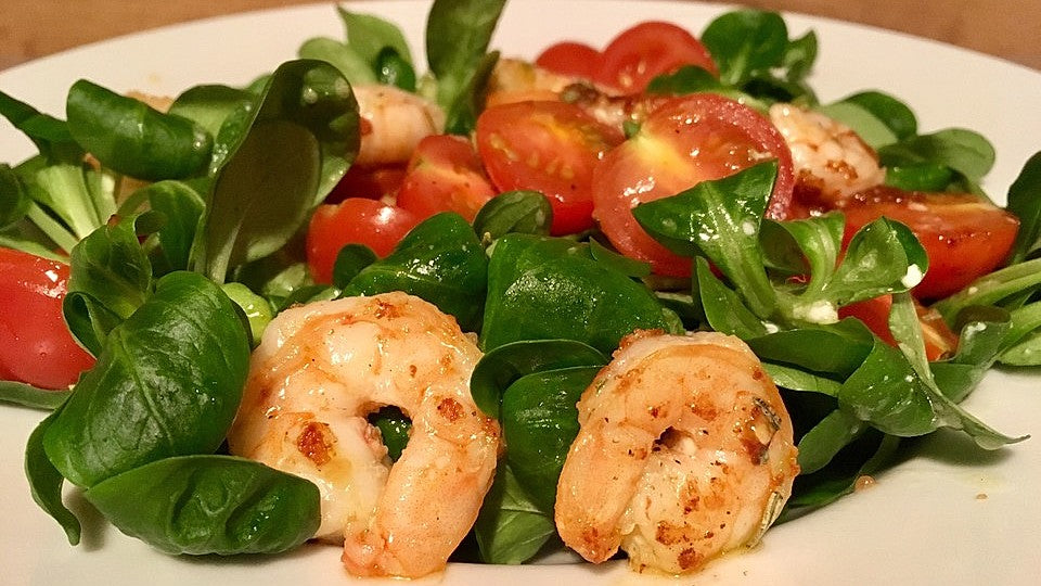 Feldsalat mit Garnelen und Tomaten von SchmackoFatz3