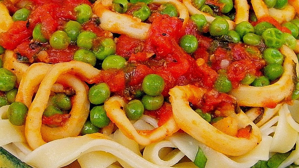 Fettuccine mit Tintenfisch und Erbsen von marisch