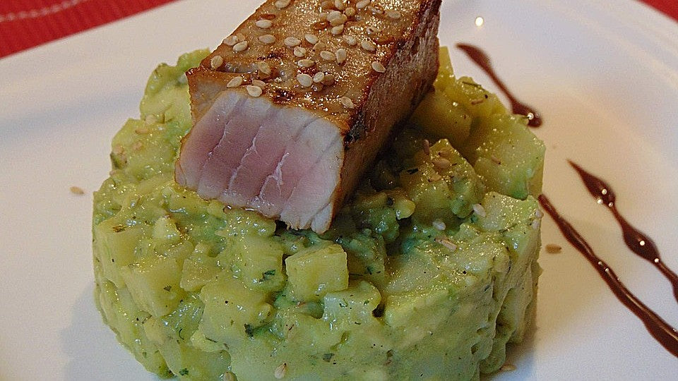Thunfisch auf Avocado-Kartoffelsalat von agnusdie
