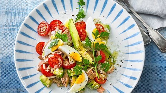 Thunfischsalat mit Ei, Avocado und Tomaten von ninalein1990