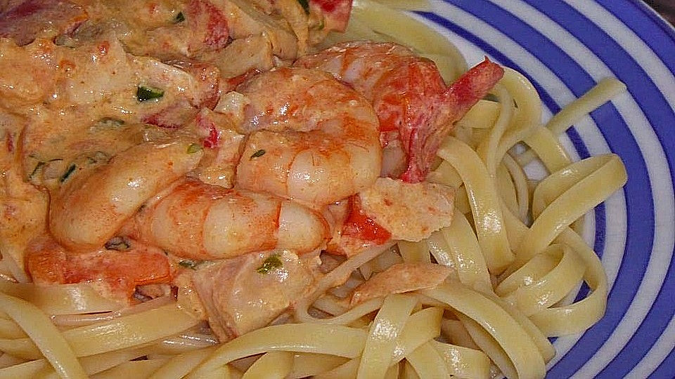 Sahnige Pasta mit Lachs und Krebsfleisch von instinct