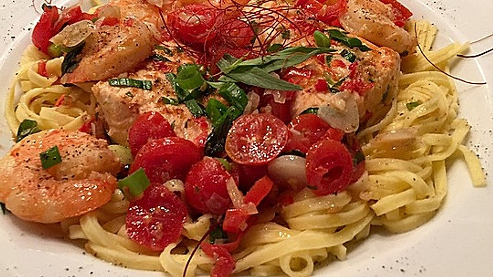 Scampi und Lachs mit Tagliatelle/Fettuccine an Tomaten-Estragonsauce von jpbuxde