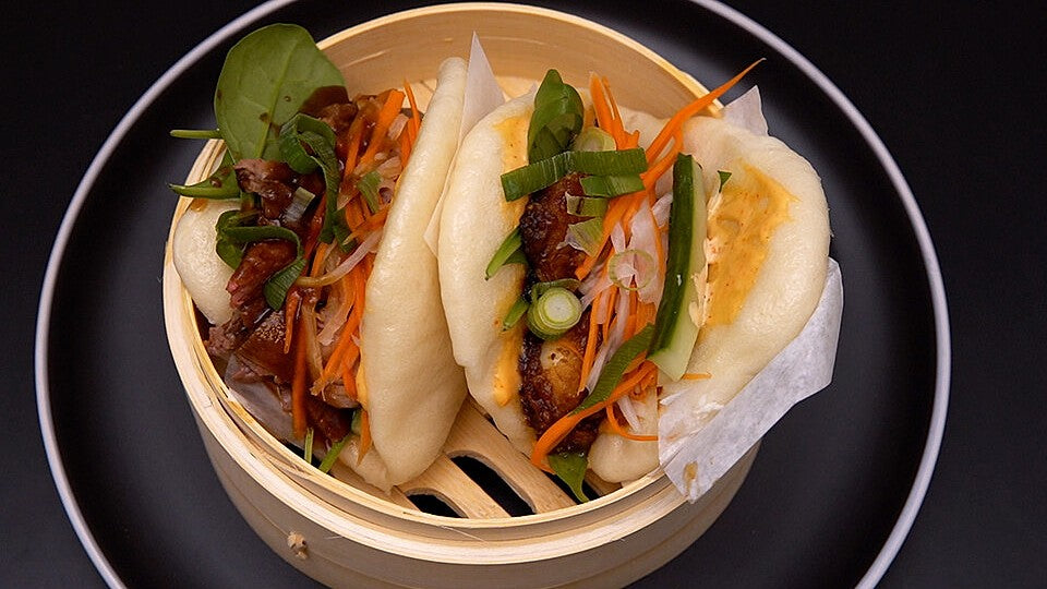 I’m crazy Bao you - Gefüllte Bao Buns mit Rinderfilet mit Unagi Sauce und gebratenen Garnelen von DasperfekteDinner