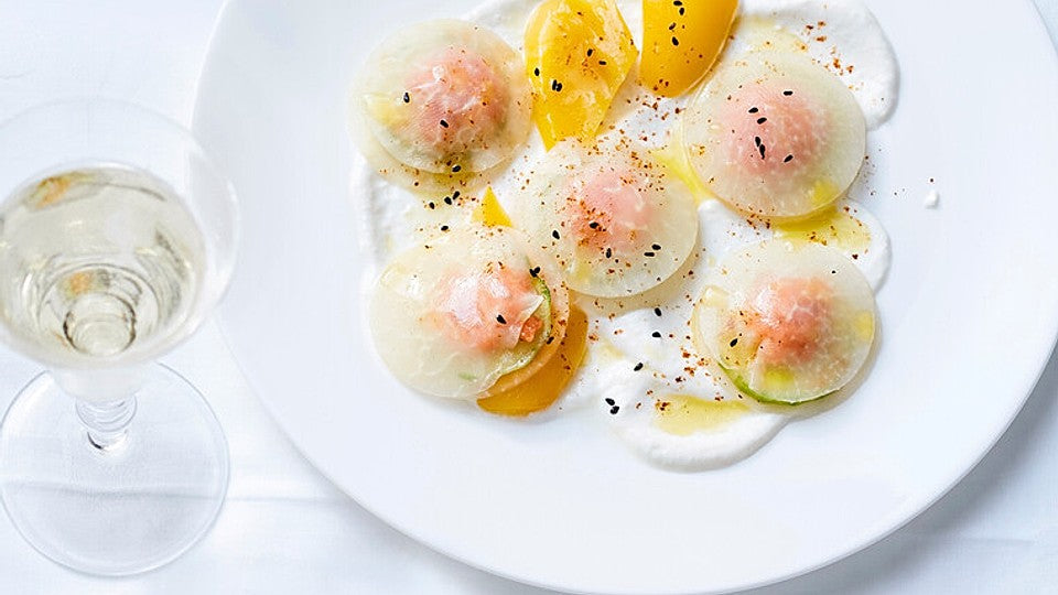 Kohlrabi-Ravioli mit Lachs von essenundtrinken