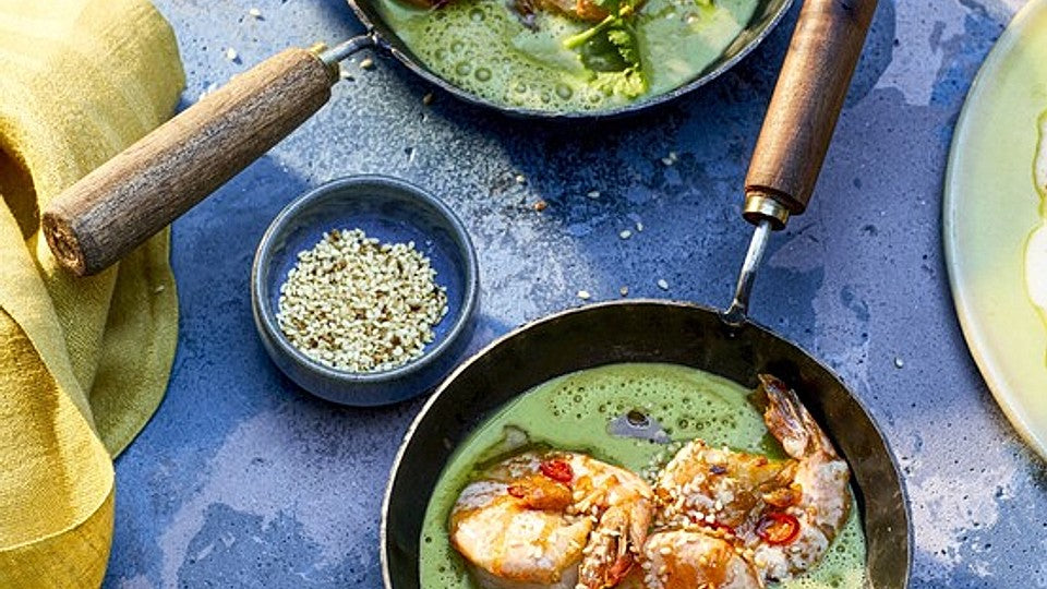 Riesengarnelen mit Erbsen-Koriander-Sauce von essenundtrinken