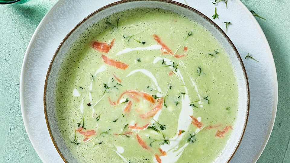 Kartoffelsuppe mit Räucherlachs von fuerjedentag