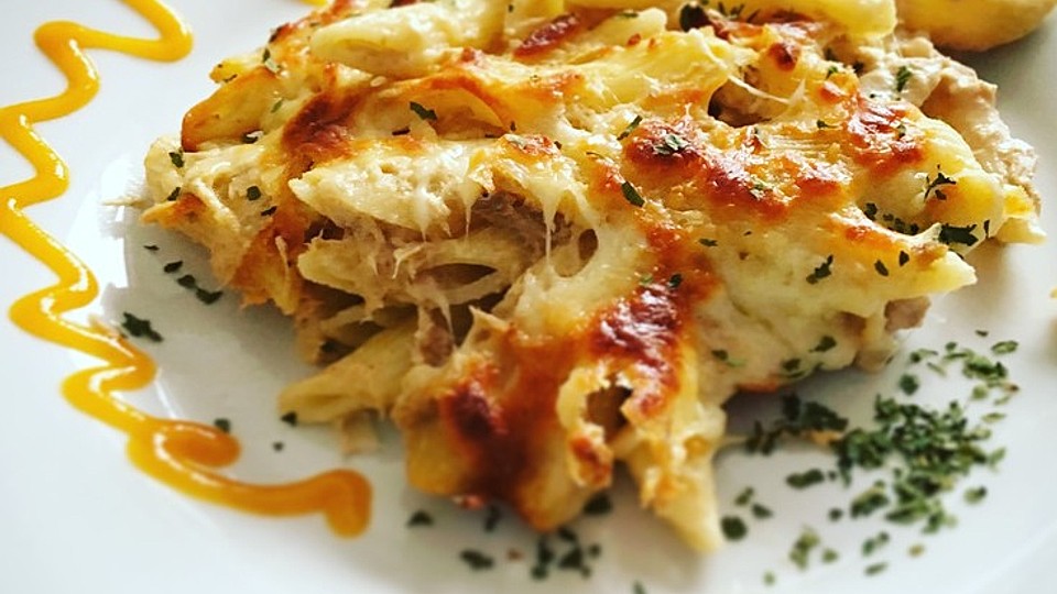 Nudel-Thunfisch-Auflauf mit Käse überbacken von Hexe372