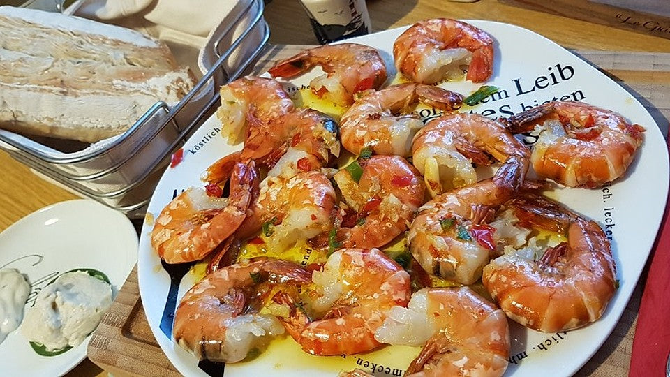 Garnelen mit Knoblauch, Öl und Chilisauce von heimwerkerkönig
