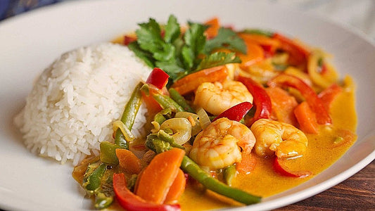 Wokgemüse mit Erdnusssoße und Scampi von mareikaeferchen