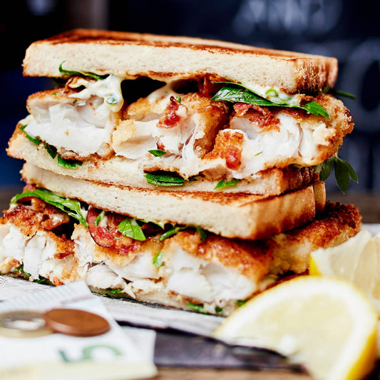 Blitzschnelles Surf-and-Turf-Sandwich aus dem Vorrat